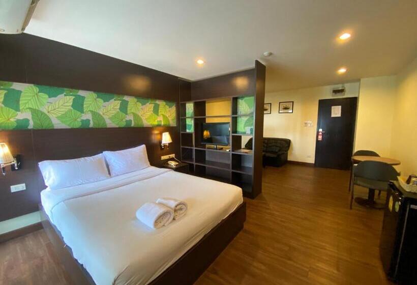 سوییت جونیور, Boss Mansion