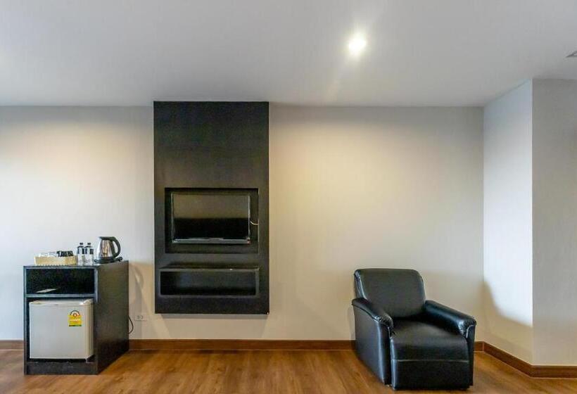 سوییت سوپریور, Boss Mansion