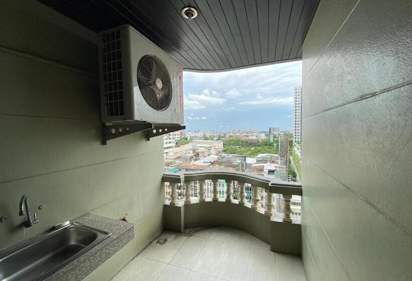 سوییت سوپریور, Boss Mansion