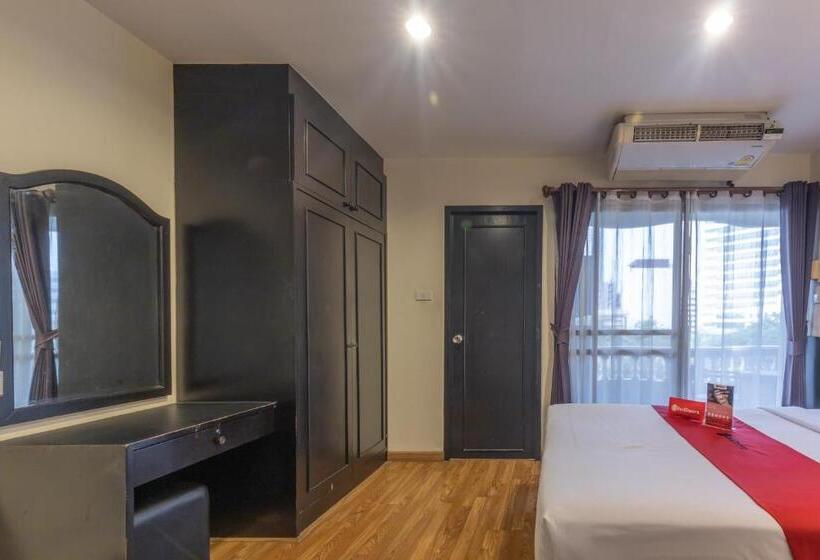 اتاق خانوادگی, Boss Mansion