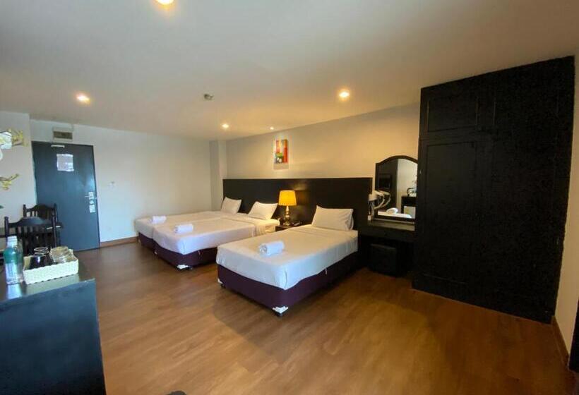 سوییت سوپریور, Boss Mansion