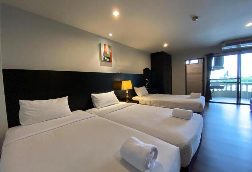 سوییت سوپریور, Boss Mansion