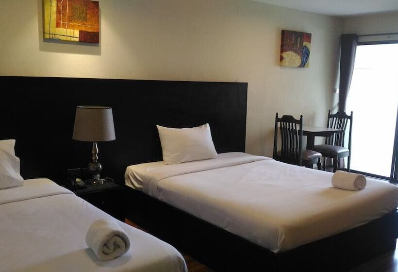 اتاق سوپریور, Boss Mansion