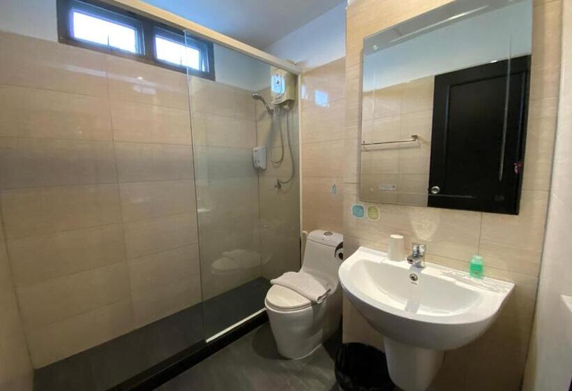 سوییت سوپریور, Boss Mansion