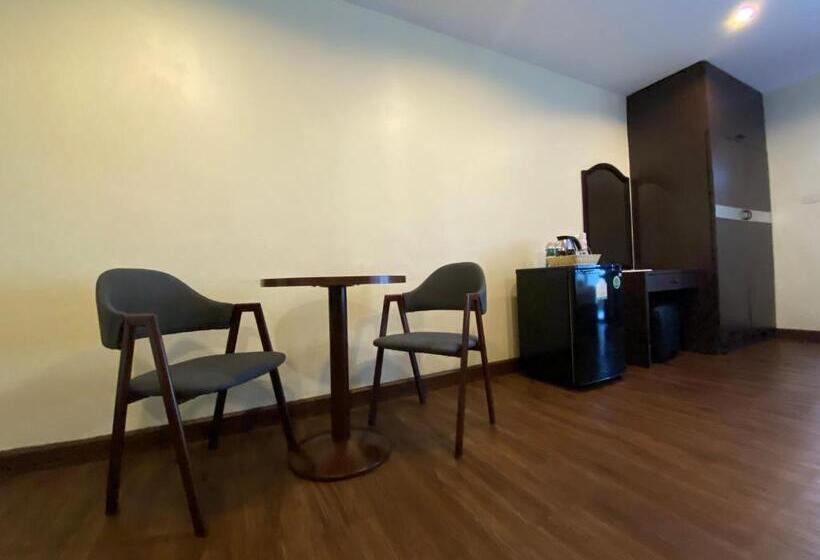 سوییت سوپریور, Boss Mansion