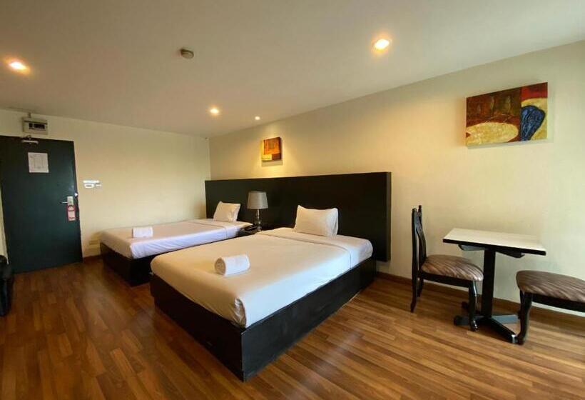 سوییت سوپریور, Boss Mansion