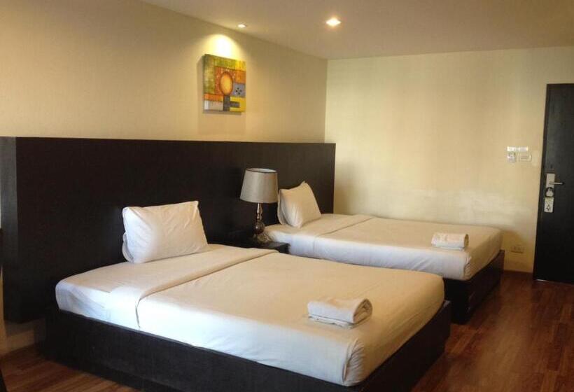 سوییت سوپریور, Boss Mansion