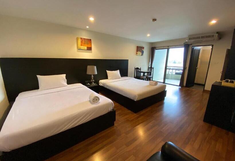 سوییت سوپریور, Boss Mansion