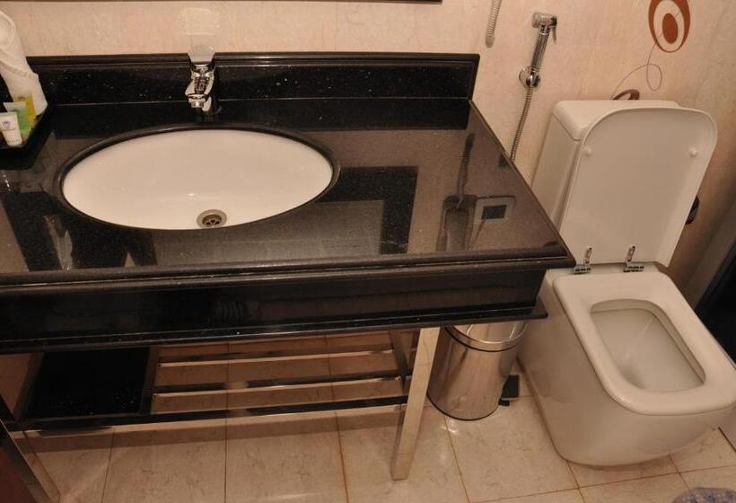 اتاق استاندارد, Friendship International