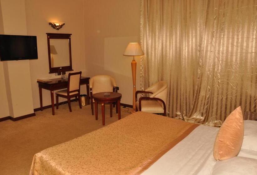 اتاق استاندارد, Friendship International