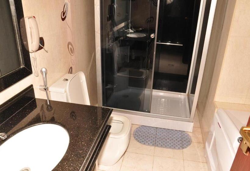 اتاق استاندارد با تخت بزرگ, Friendship International