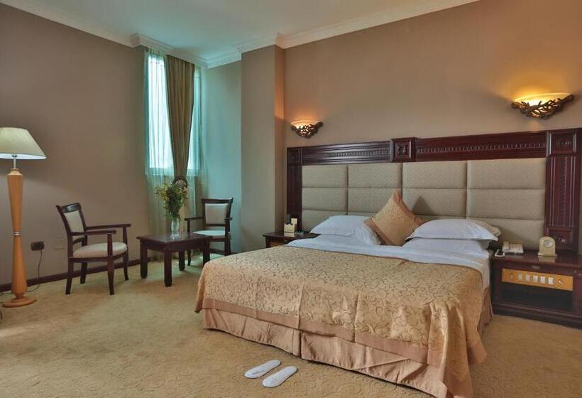 اتاق استاندارد با تخت بزرگ, Friendship International