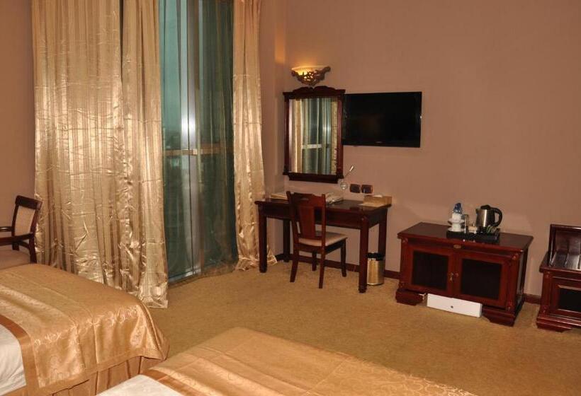 اتاق استاندارد, Friendship International