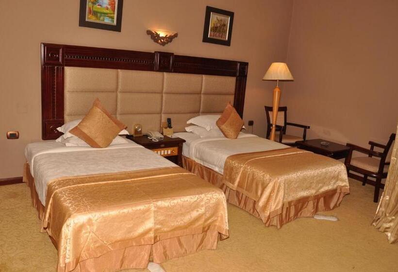 اتاق استاندارد, Friendship International