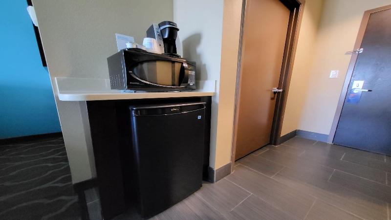 חדר סטנדרט עם מיטת קינג, Holiday Inn Express Hotels & Suites Cuero, An Ihg