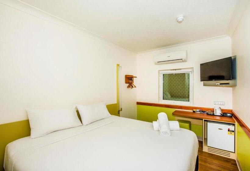 キングサイズベッドのスタンダードルーム, Imperial Motel Windsor