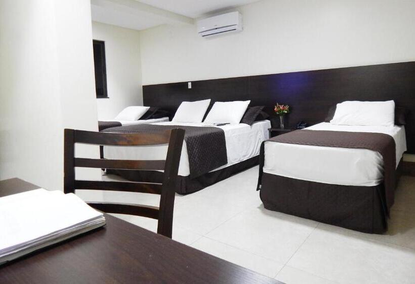 4인용 스탠다드 룸, Master Gold Hotel Express