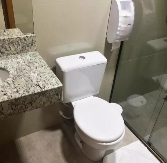 اتاق خانوادگی, Master Gold Hotel Express