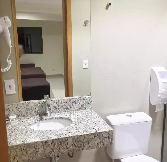 اتاق خانوادگی, Master Gold Hotel Express