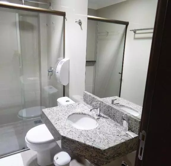 اتاق خانوادگی, Master Gold Hotel Express