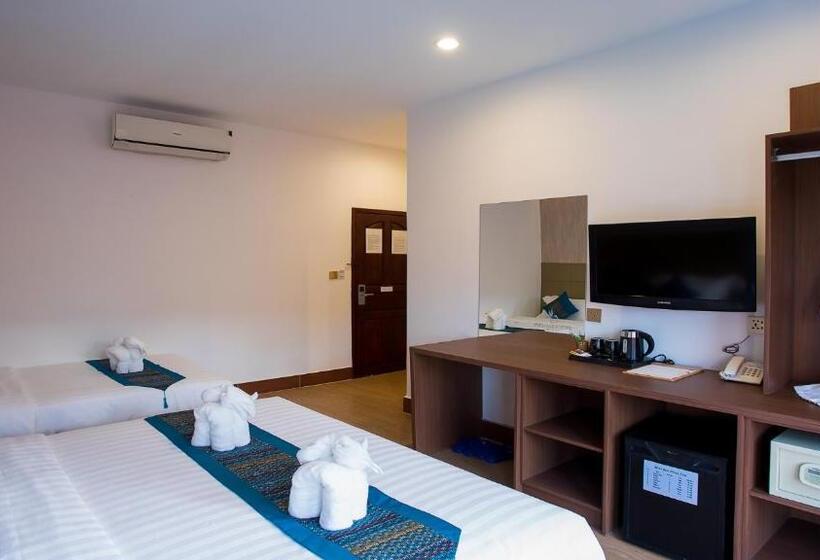 חדר משפחתי, Orussey One Boutique