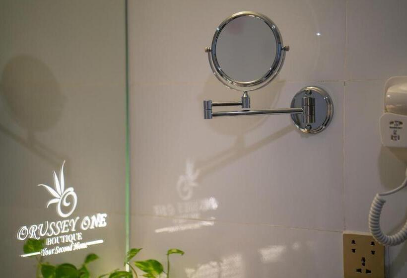 Полулюкс, Orussey One Boutique