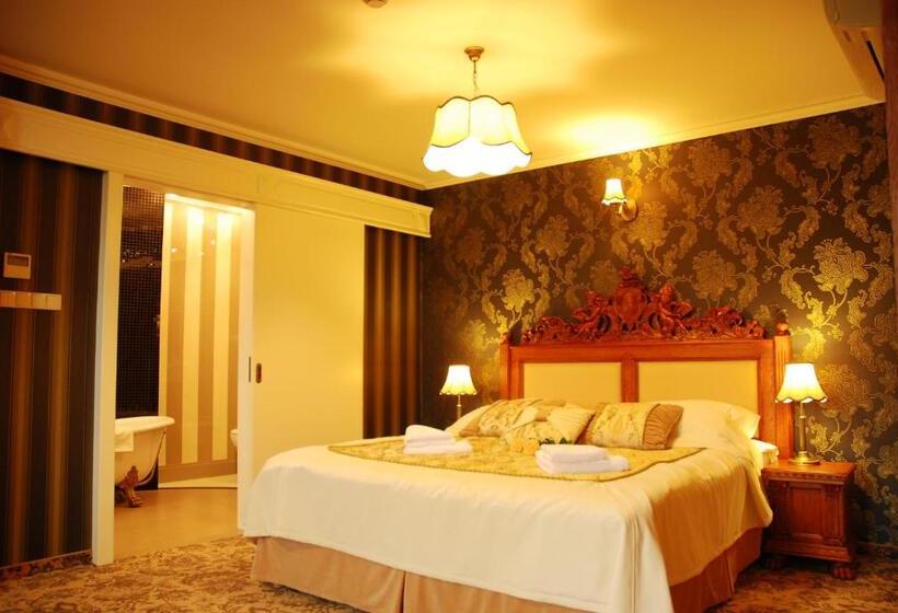 １ベッドルームアパートメント, Pałac Borynia