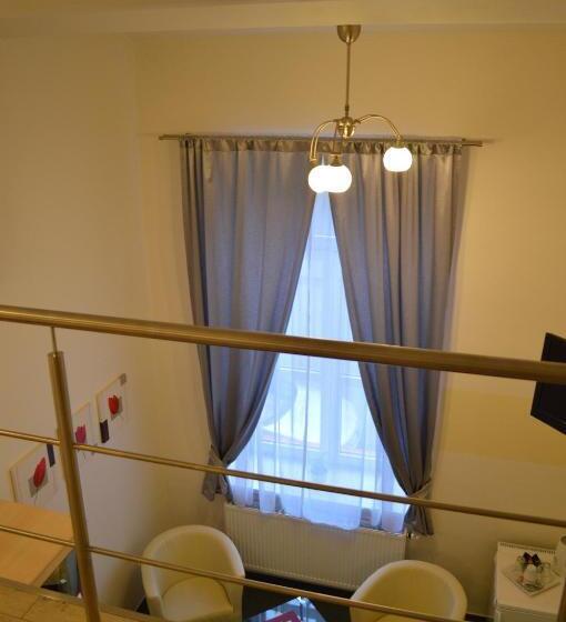 غرفة دوبلكس, Richtr