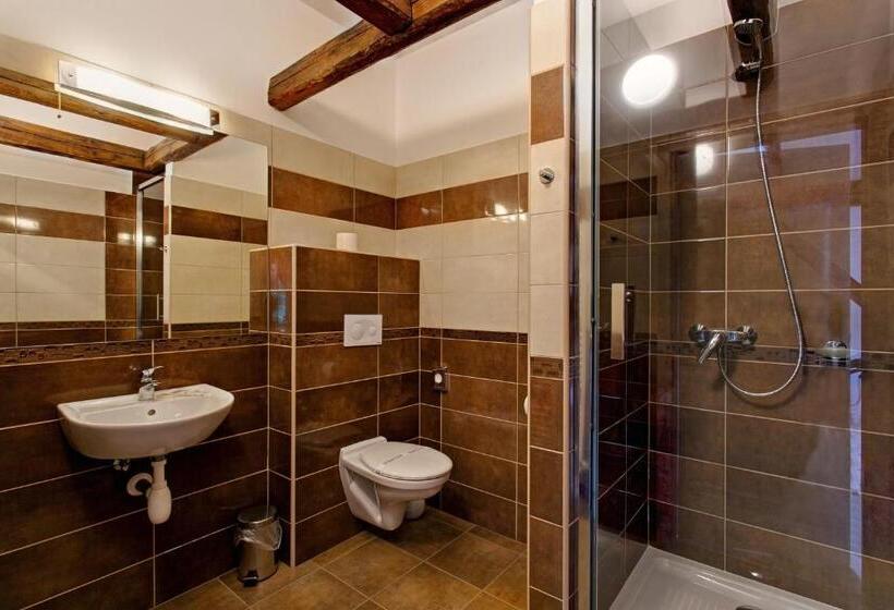 غرفة كومفورت ثلاثية, U Tří Hrušek Suites & Apartments