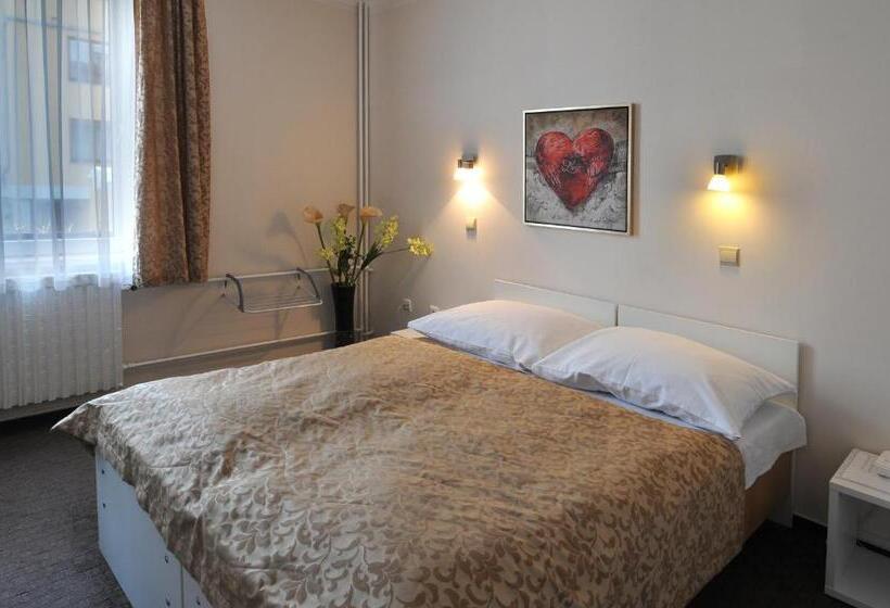 اتاق استاندارد, Wilhelm