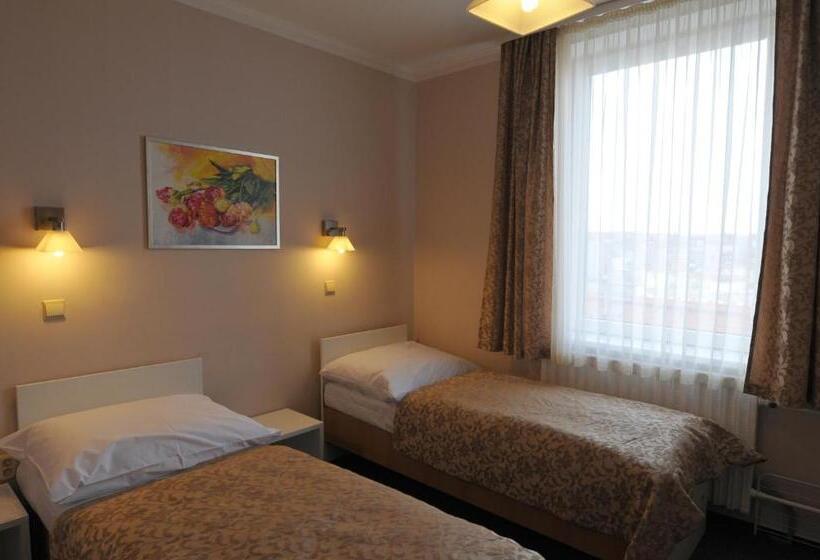 اتاق استاندارد, Wilhelm