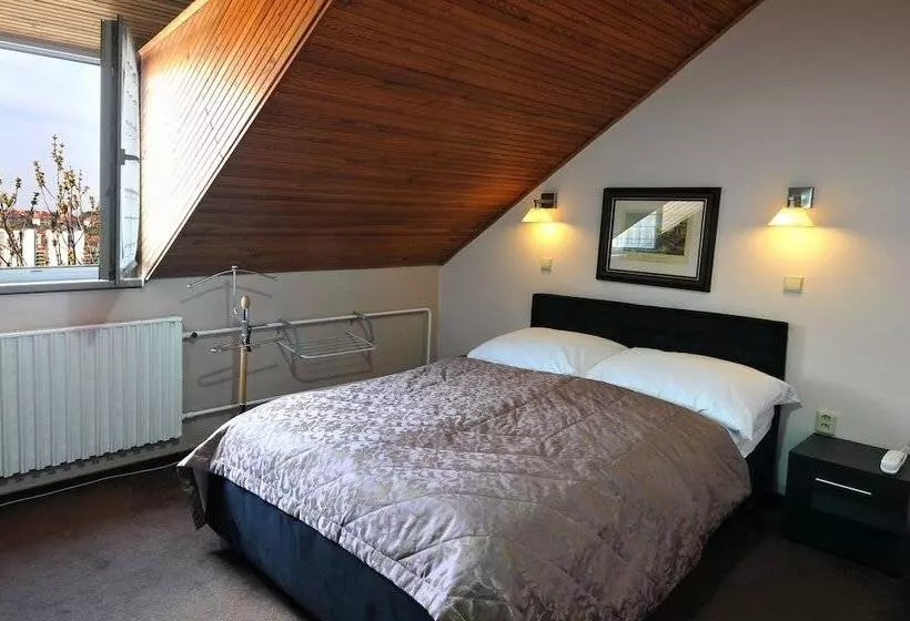 Standard-huone, Wilhelm