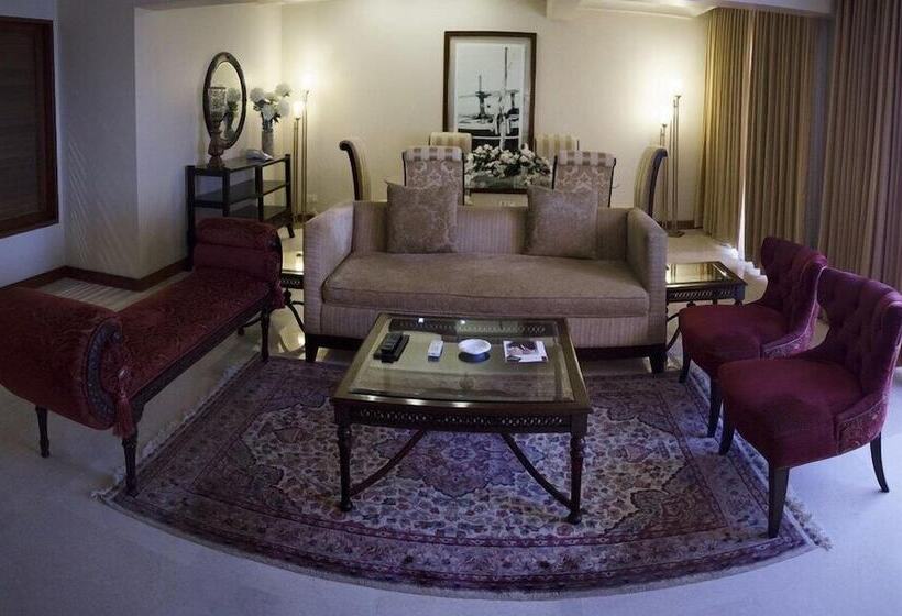 سوییت لوکس, Zaver Pearl Continental Hotel Gwadar
