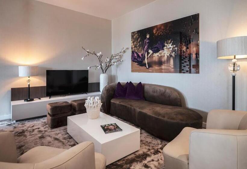 Люкс Повышенной Комфортности, Van Der Valk Hotel Hoorn