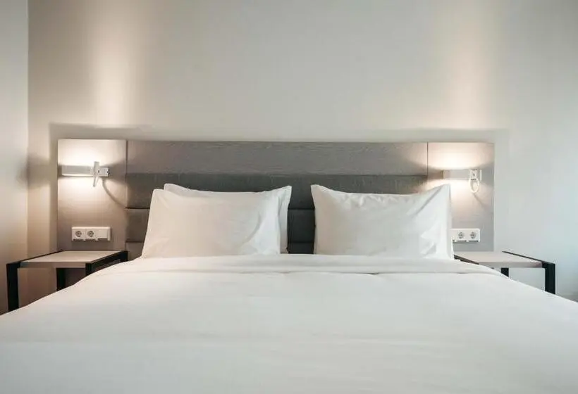 اتاق لوکس با تخت بزرگ, Elements Hotel & Shops Curaçao