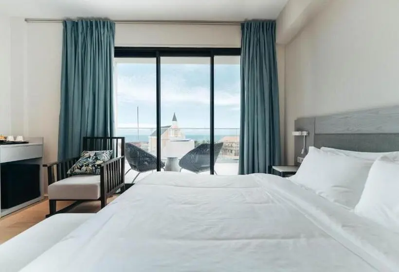 سوئیت با بالکن, Elements Hotel & Shops Curaçao
