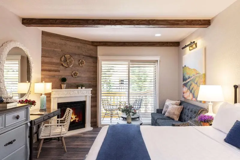 キングサイズベッドのスタンダードルーム, The Lodge At Healdsburg, Tapestry Collection By Hilton