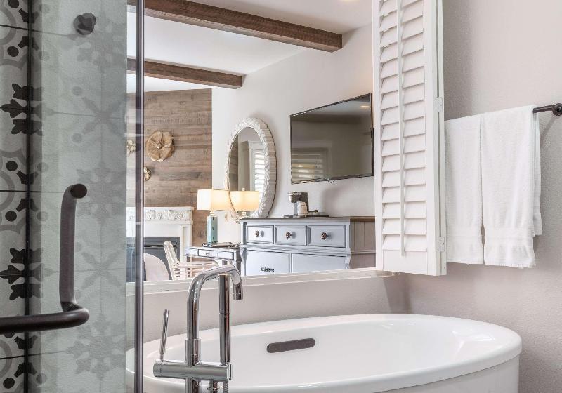 غرفة قياسية سرير كينج, The Lodge At Healdsburg, Tapestry Collection By Hilton