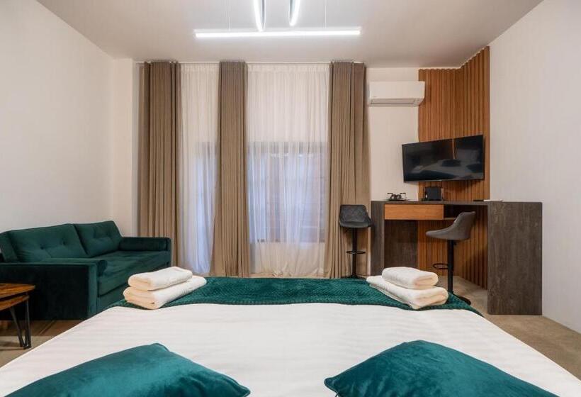 جناح دوبلكس, Wanderer Sighisoara