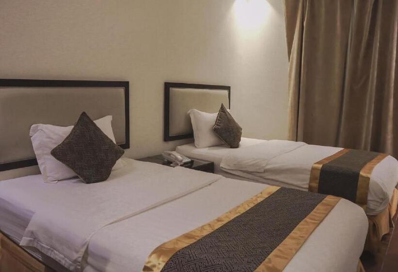 דירת חדר, فندق البروج