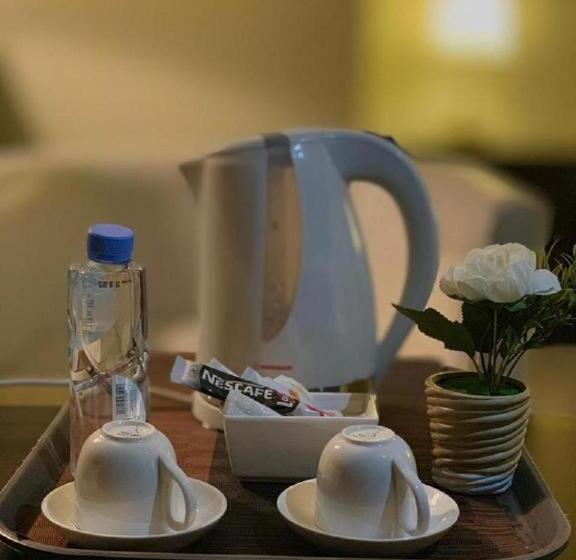 דירת חדר, فندق البروج