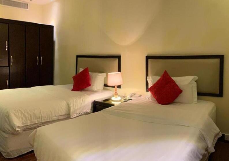 דירת חדר, فندق البروج