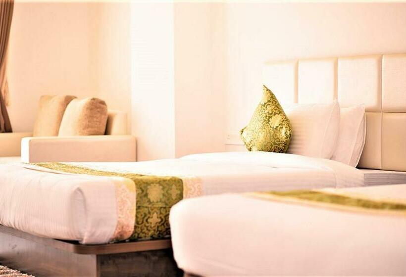 Семейный Номер, Magpie Libing Grand