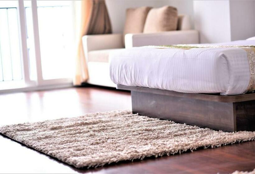 Семейный Номер, Magpie Libing Grand