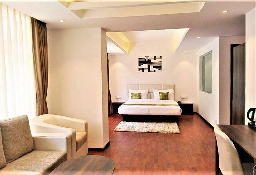 ファミリールーム, Magpie Libing Grand