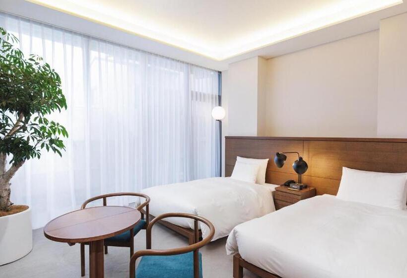 اتاق استاندارد با اتاق نشیمن, Marufukuro