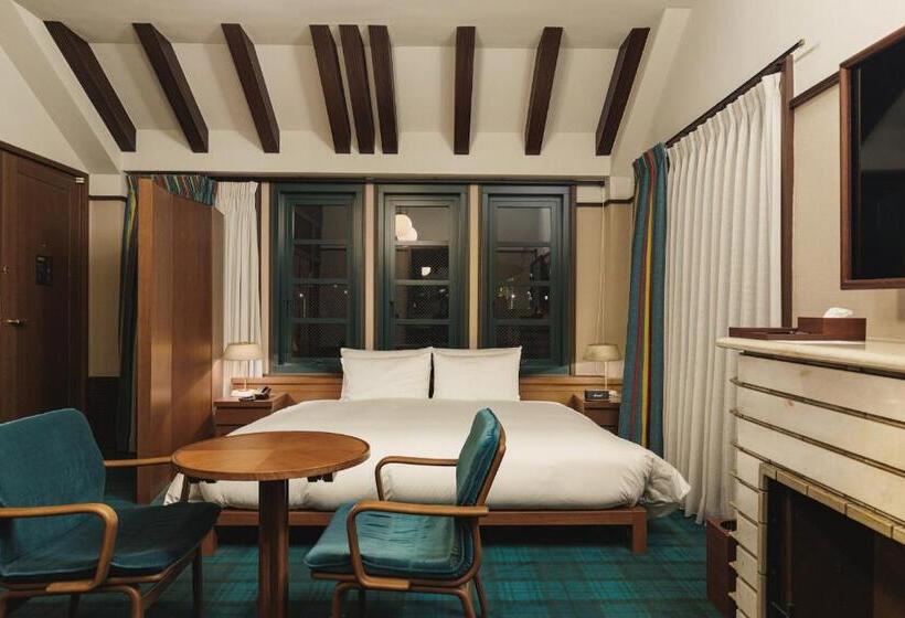 اتاق سوپریور با تخت بزرگ, Marufukuro