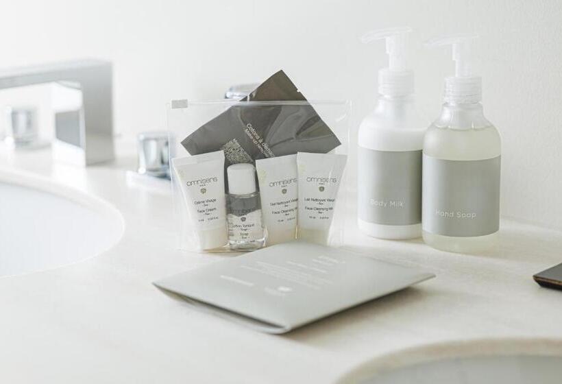 اتاق لوکس با تخت بزرگ, Marufukuro