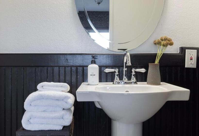 1间卧室的房子, Historic Hotel Packwood