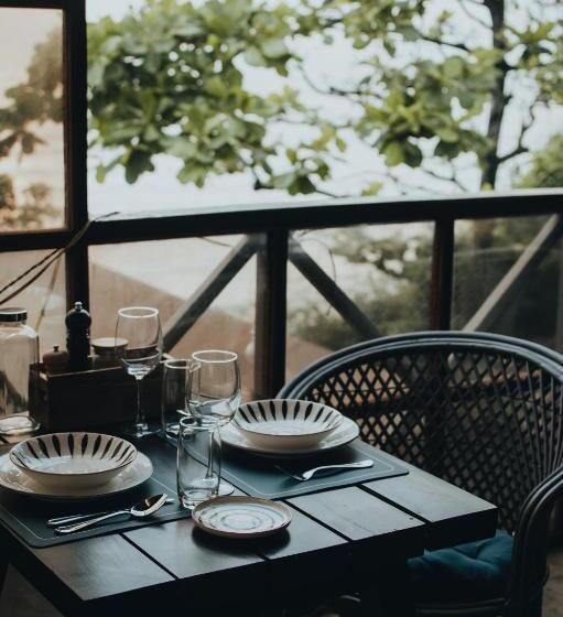 اتاق استاندارد با تخت بزرگ, Novella